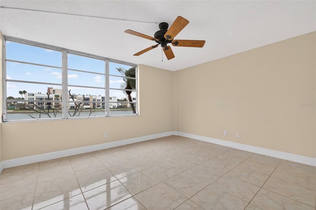 For Rent: $2,000 (2 beds, 2 baths, 1115 Square Feet)