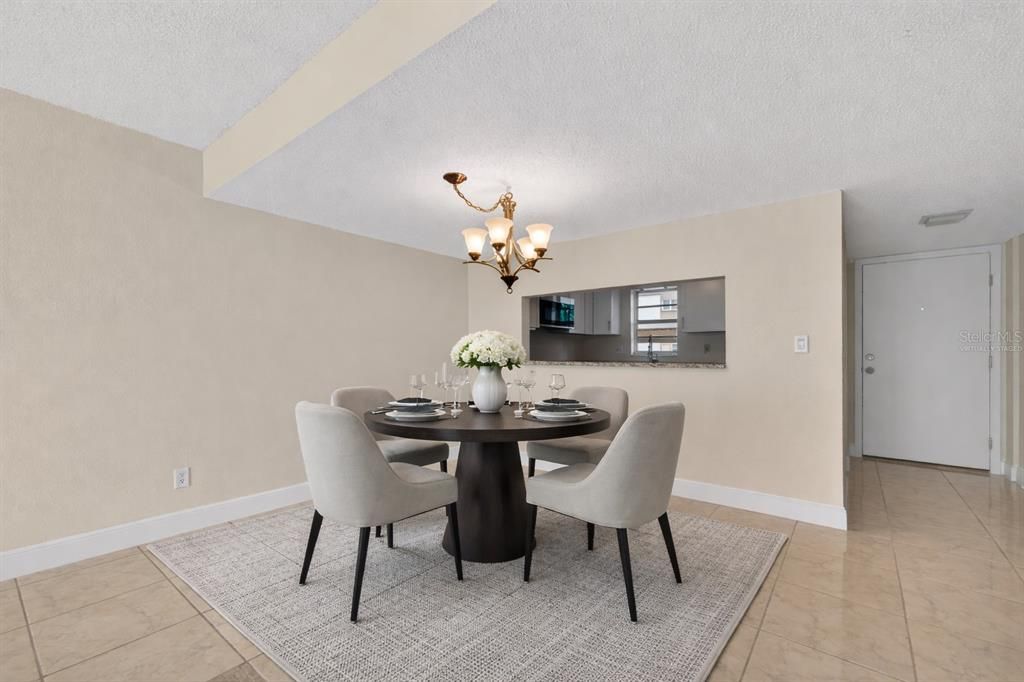For Rent: $2,000 (2 beds, 2 baths, 1115 Square Feet)