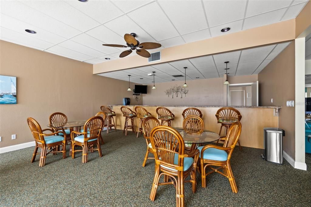 For Rent: $2,000 (2 beds, 2 baths, 1115 Square Feet)