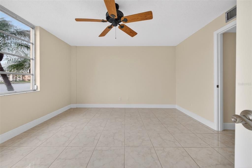 For Rent: $2,000 (2 beds, 2 baths, 1115 Square Feet)