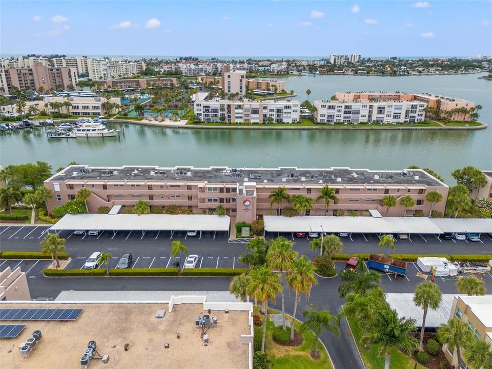 For Rent: $2,000 (2 beds, 2 baths, 1115 Square Feet)