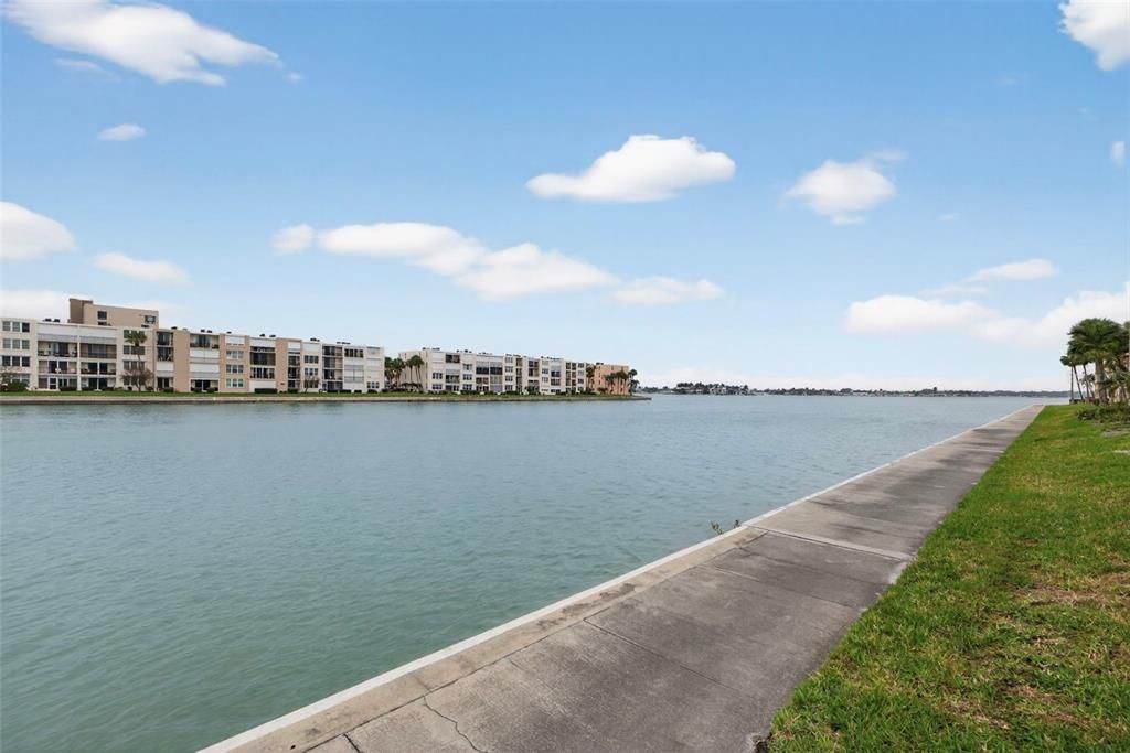 For Rent: $2,000 (2 beds, 2 baths, 1115 Square Feet)