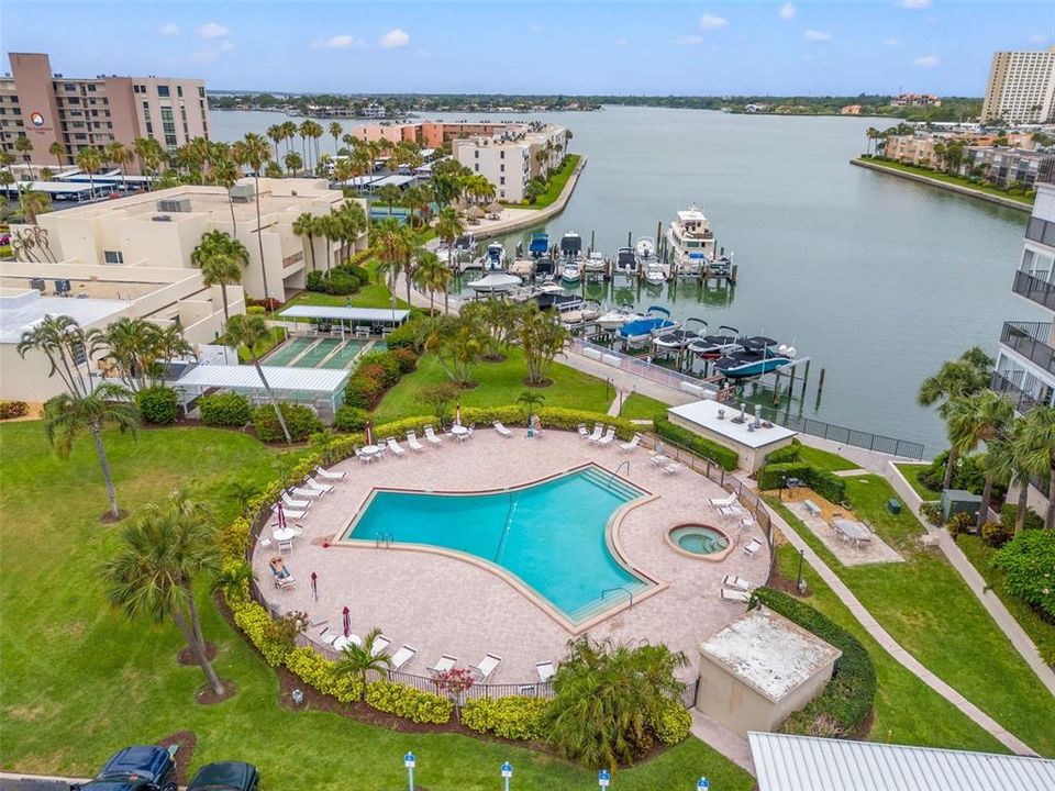 For Rent: $2,000 (2 beds, 2 baths, 1115 Square Feet)
