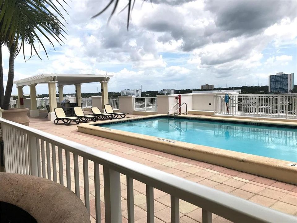 For Rent: $2,000 (1 beds, 2 baths, 1180 Square Feet)