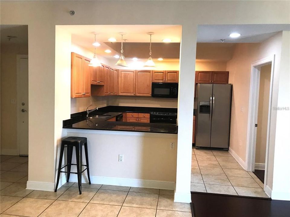 For Rent: $2,000 (1 beds, 2 baths, 1180 Square Feet)