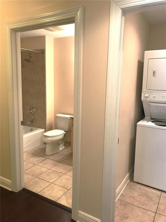 For Rent: $2,000 (1 beds, 2 baths, 1180 Square Feet)