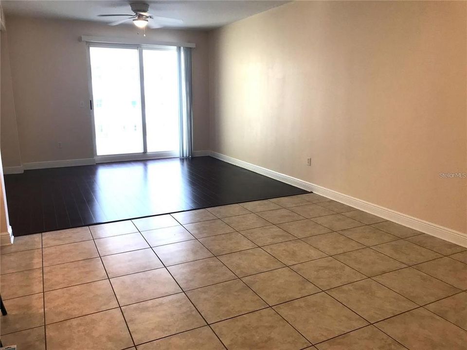 For Rent: $2,000 (1 beds, 2 baths, 1180 Square Feet)
