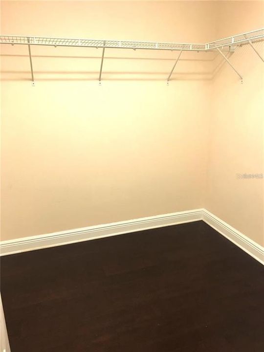 For Rent: $2,000 (1 beds, 2 baths, 1180 Square Feet)