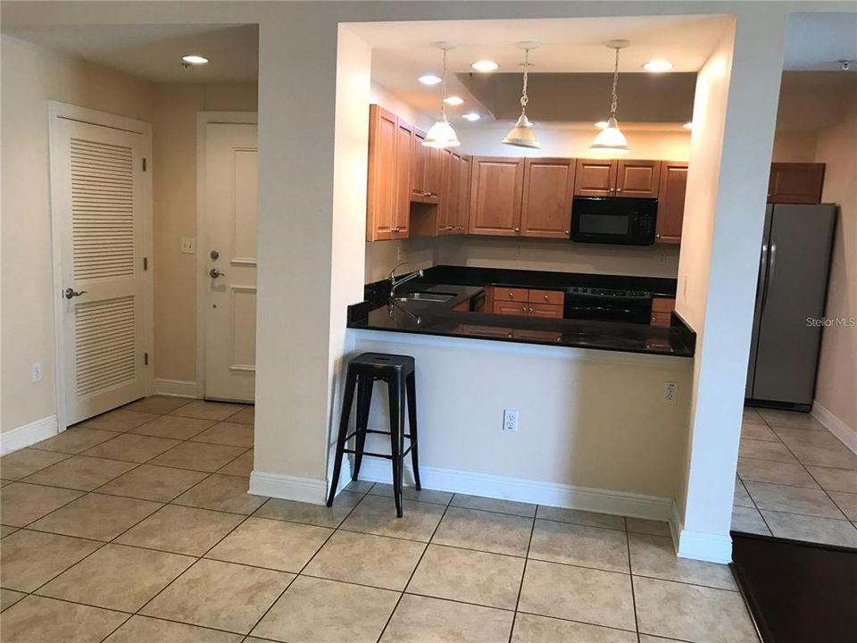 For Rent: $2,000 (1 beds, 2 baths, 1180 Square Feet)