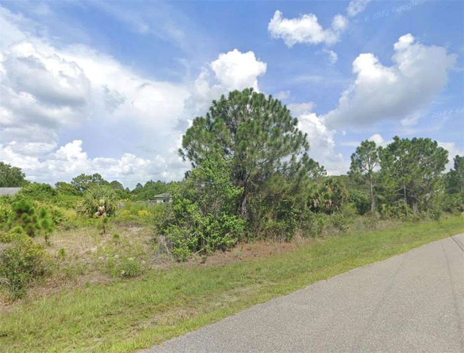 На продажу: $16,500 (0.25 acres)