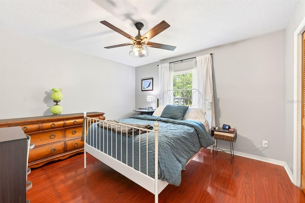 Active With Contract: $430,000 (3 beds, 2 baths, 1245 Square Feet)