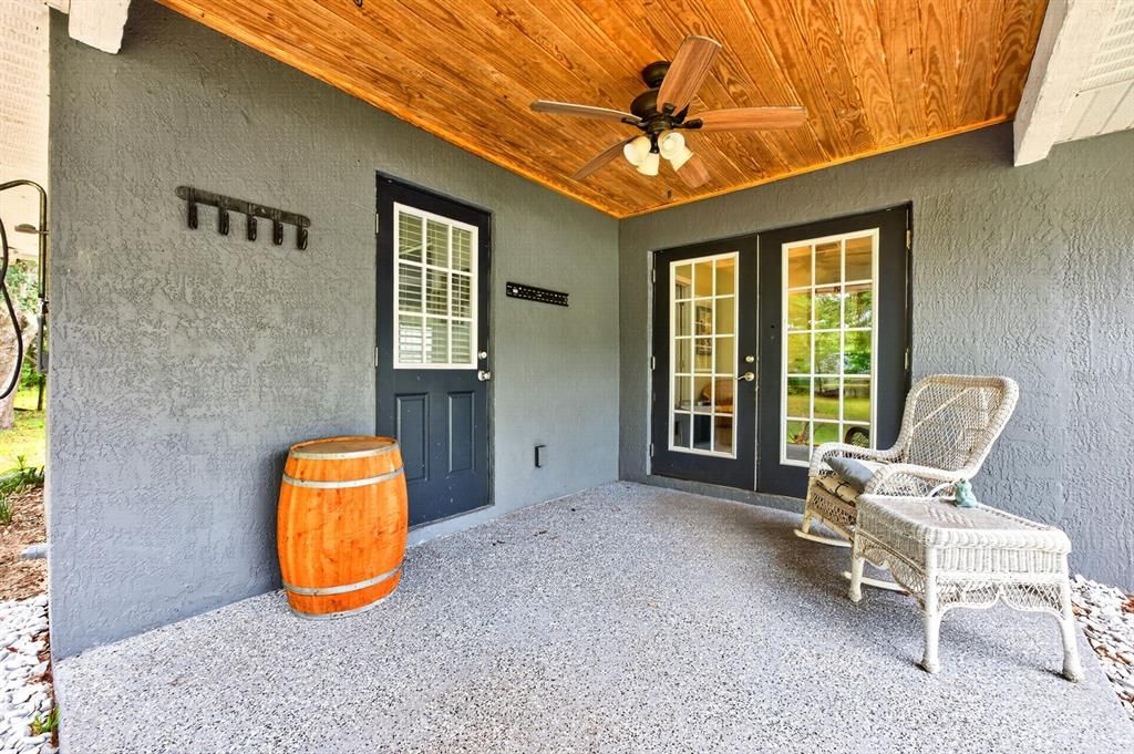 Active With Contract: $430,000 (3 beds, 2 baths, 1245 Square Feet)