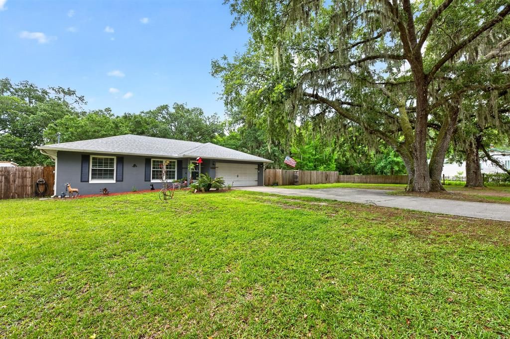 Active With Contract: $430,000 (3 beds, 2 baths, 1245 Square Feet)
