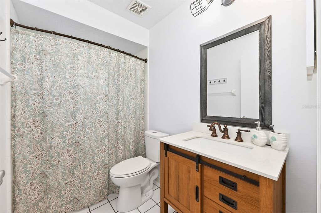 Active With Contract: $430,000 (3 beds, 2 baths, 1245 Square Feet)