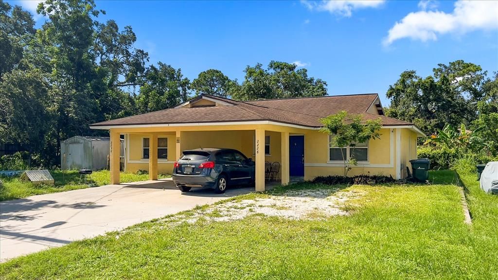 For Sale: $429,900 (6 beds, 2 baths, 2132 Square Feet)