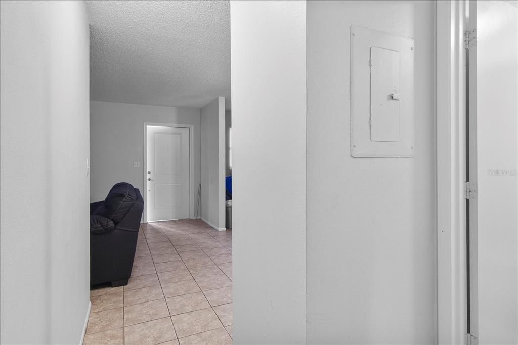 For Sale: $429,900 (6 beds, 2 baths, 2132 Square Feet)