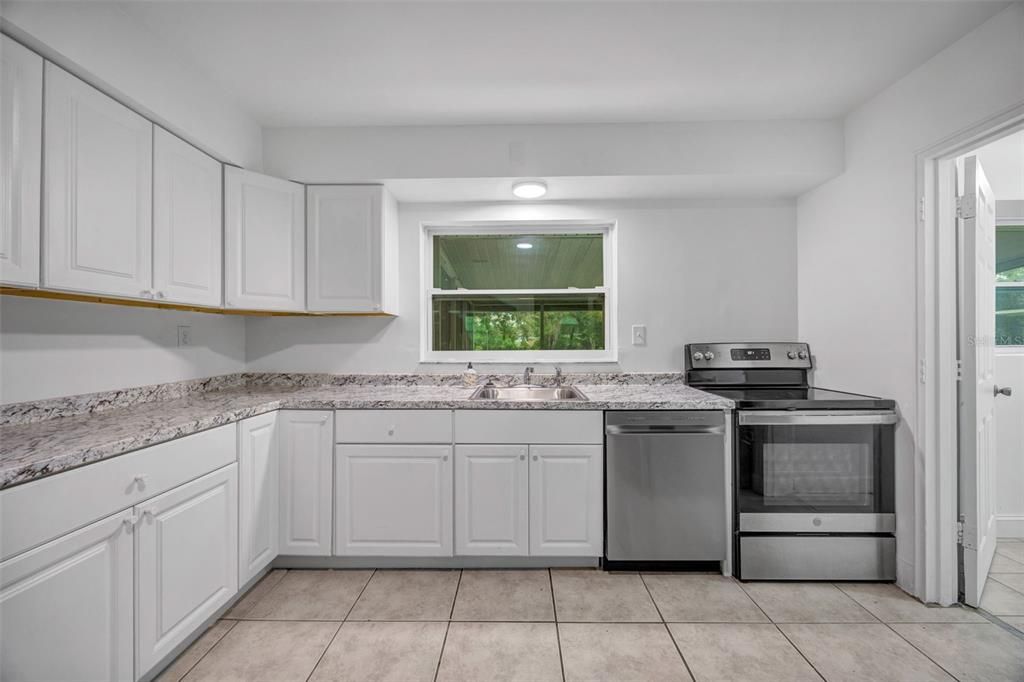 En Venta: $459,000 (3 camas, 2 baños, 1560 Pies cuadrados)