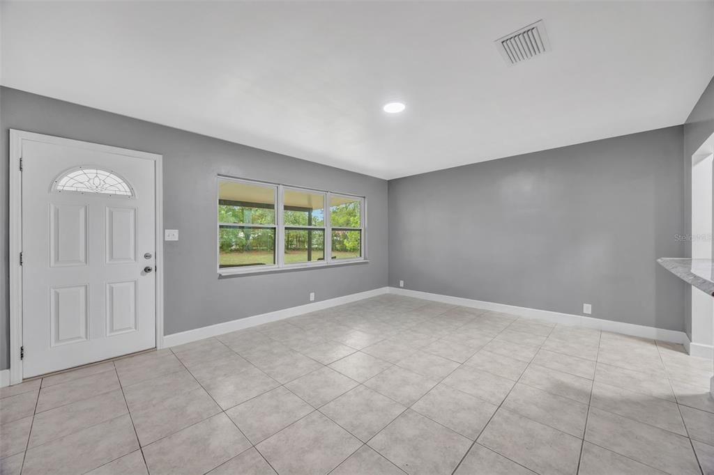 En Venta: $459,000 (3 camas, 2 baños, 1560 Pies cuadrados)