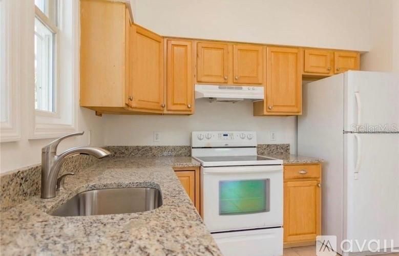 For Rent: $2,000 (2 beds, 2 baths, 1140 Square Feet)