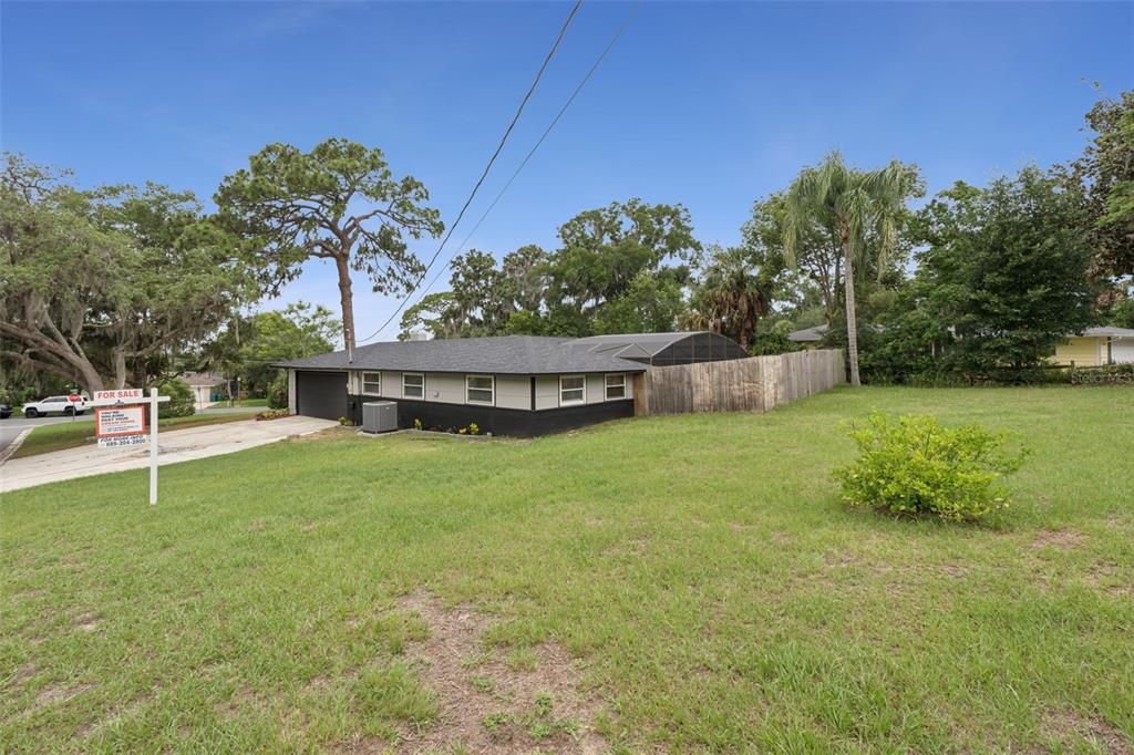 For Sale: $629,000 (3 beds, 2 baths, 1914 Square Feet)