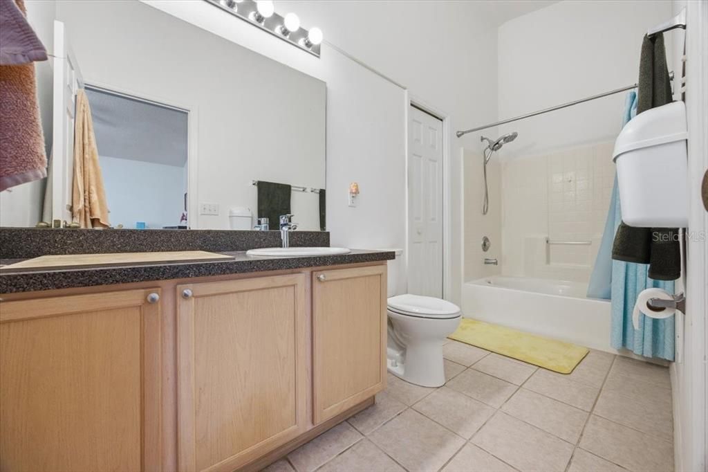For Sale: $405,000 (4 beds, 3 baths, 1929 Square Feet)