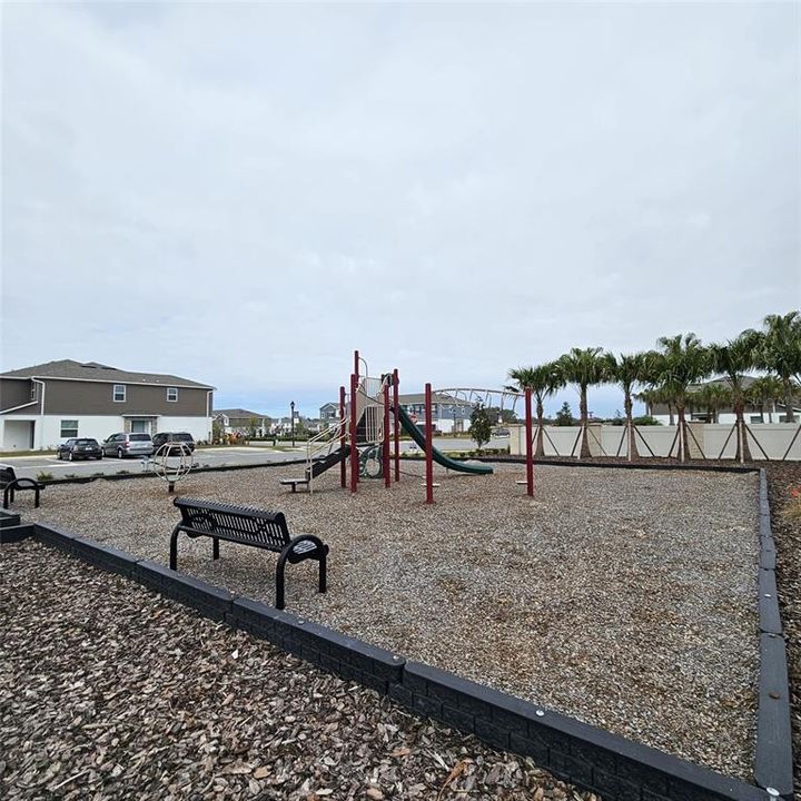For Rent: $2,800 (4 beds, 2 baths, 1559 Square Feet)