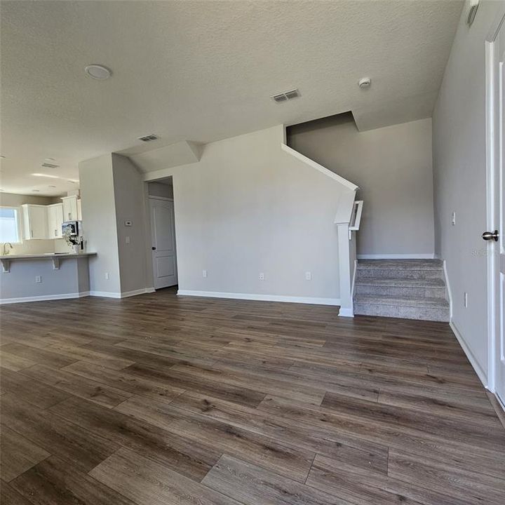 For Rent: $2,800 (4 beds, 2 baths, 1559 Square Feet)