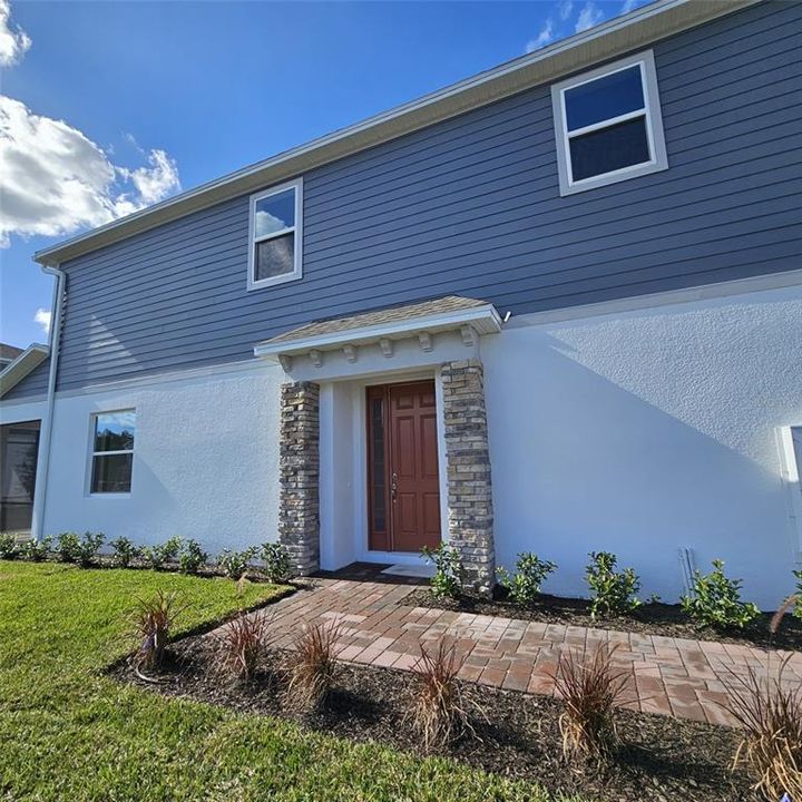 For Rent: $2,800 (4 beds, 2 baths, 1559 Square Feet)