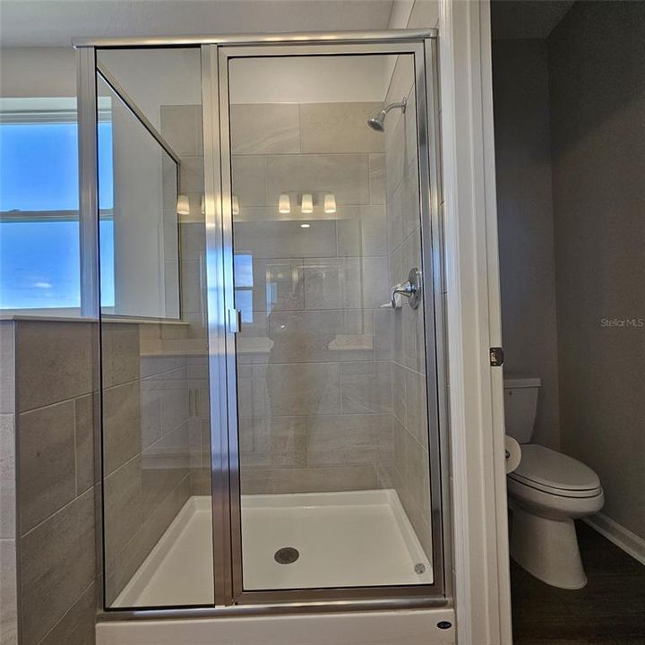 For Rent: $2,800 (4 beds, 2 baths, 1559 Square Feet)