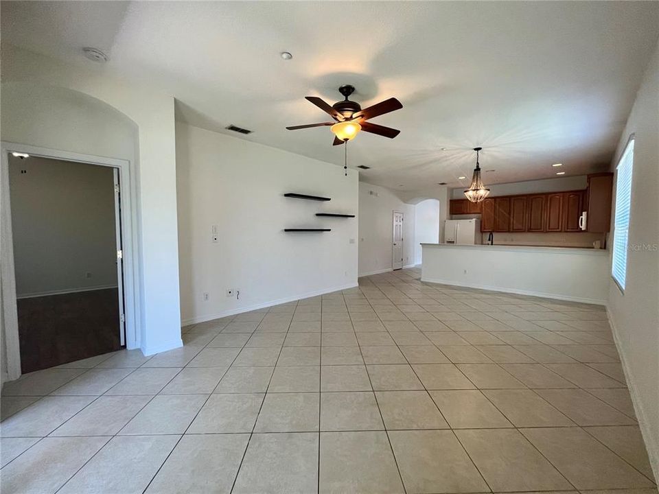 For Rent: $2,749 (3 beds, 2 baths, 1957 Square Feet)