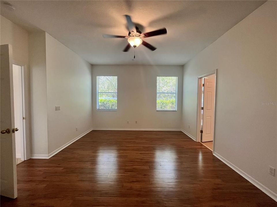 For Rent: $2,749 (3 beds, 2 baths, 1957 Square Feet)
