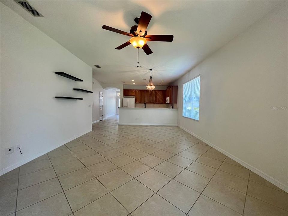 For Rent: $2,749 (3 beds, 2 baths, 1957 Square Feet)