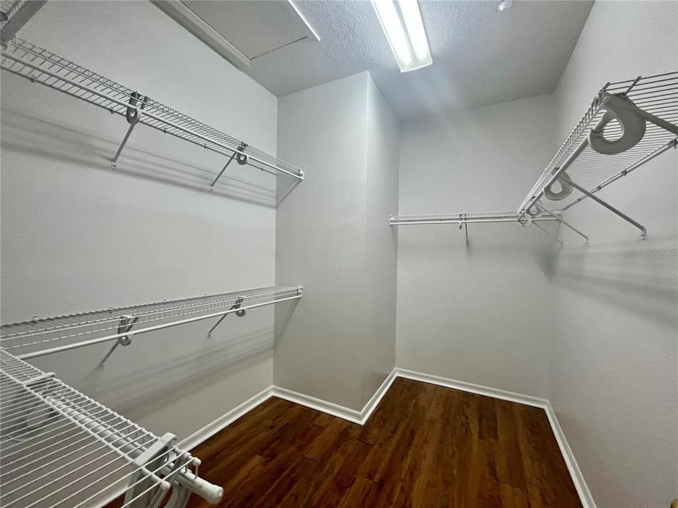 For Rent: $2,749 (3 beds, 2 baths, 1957 Square Feet)