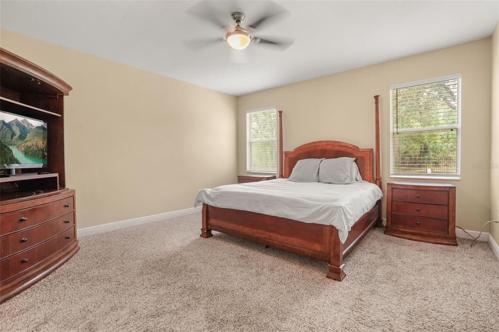For Sale: $700,000 (5 beds, 3 baths, 3650 Square Feet)
