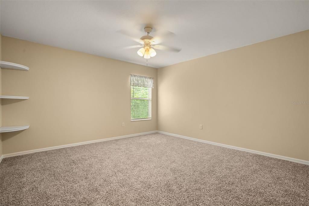 For Sale: $700,000 (5 beds, 3 baths, 3650 Square Feet)