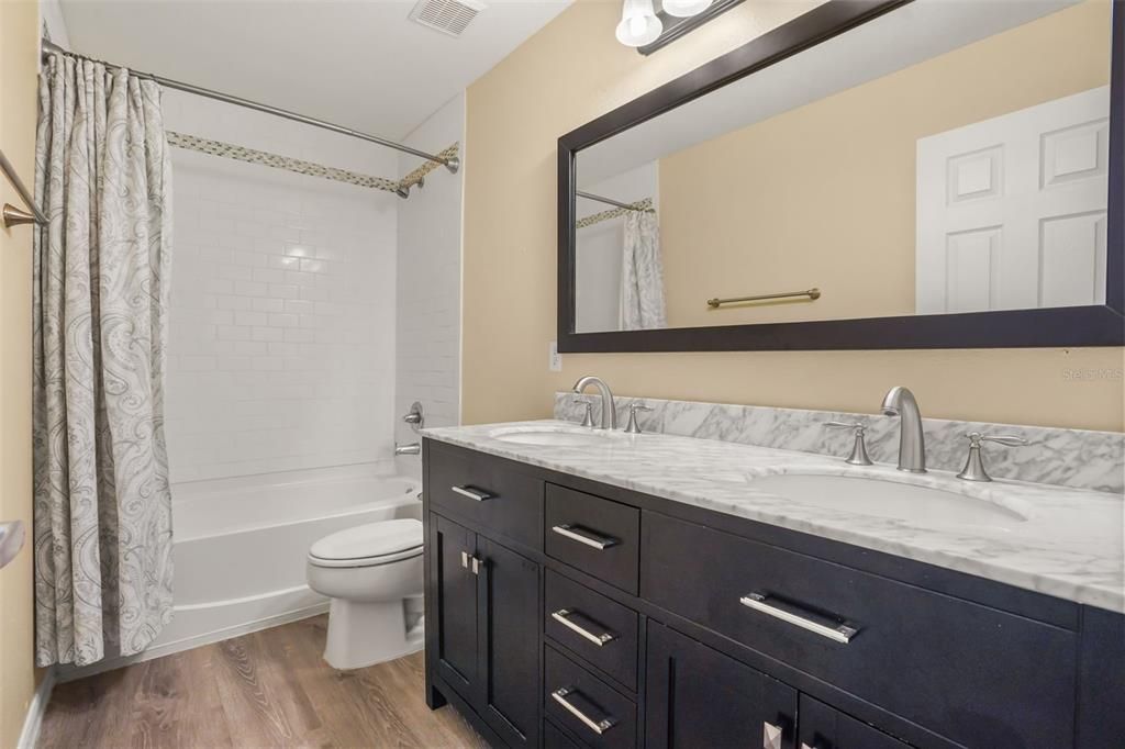 For Sale: $700,000 (5 beds, 3 baths, 3650 Square Feet)