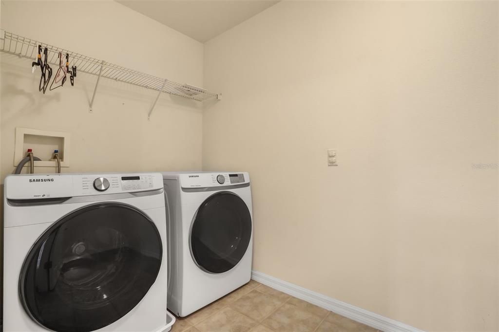 For Sale: $700,000 (5 beds, 3 baths, 3650 Square Feet)