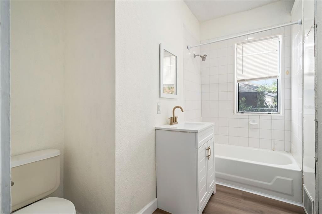 For Sale: $280,000 (4 beds, 2 baths, 1862 Square Feet)