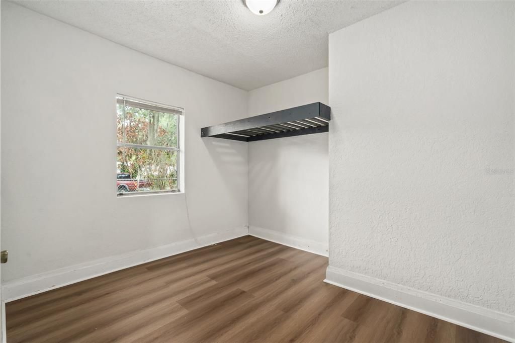 For Sale: $280,000 (4 beds, 2 baths, 1862 Square Feet)