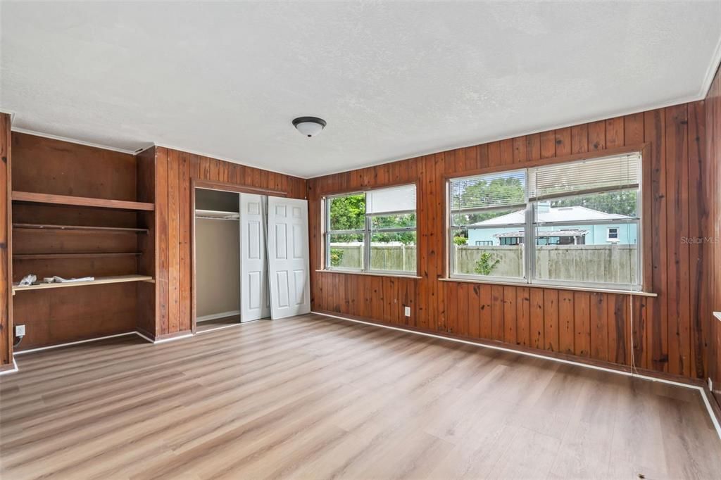 For Sale: $280,000 (4 beds, 2 baths, 1862 Square Feet)