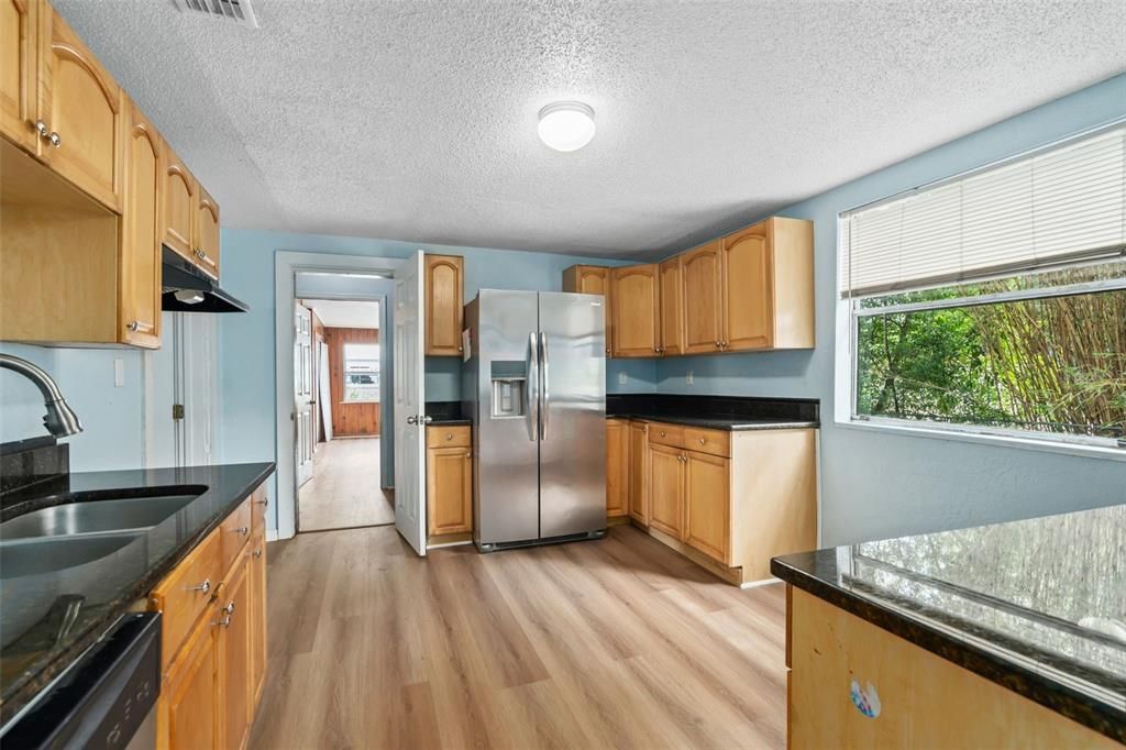 For Sale: $280,000 (4 beds, 2 baths, 1862 Square Feet)