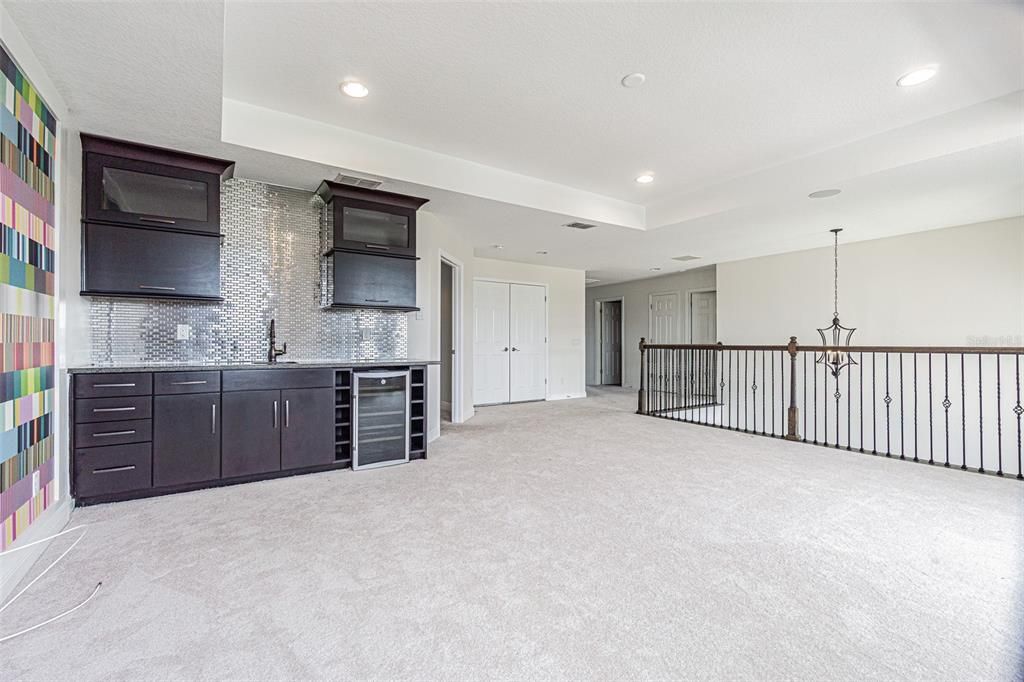 Activo con contrato: $849,900 (5 camas, 5 baños, 3761 Pies cuadrados)