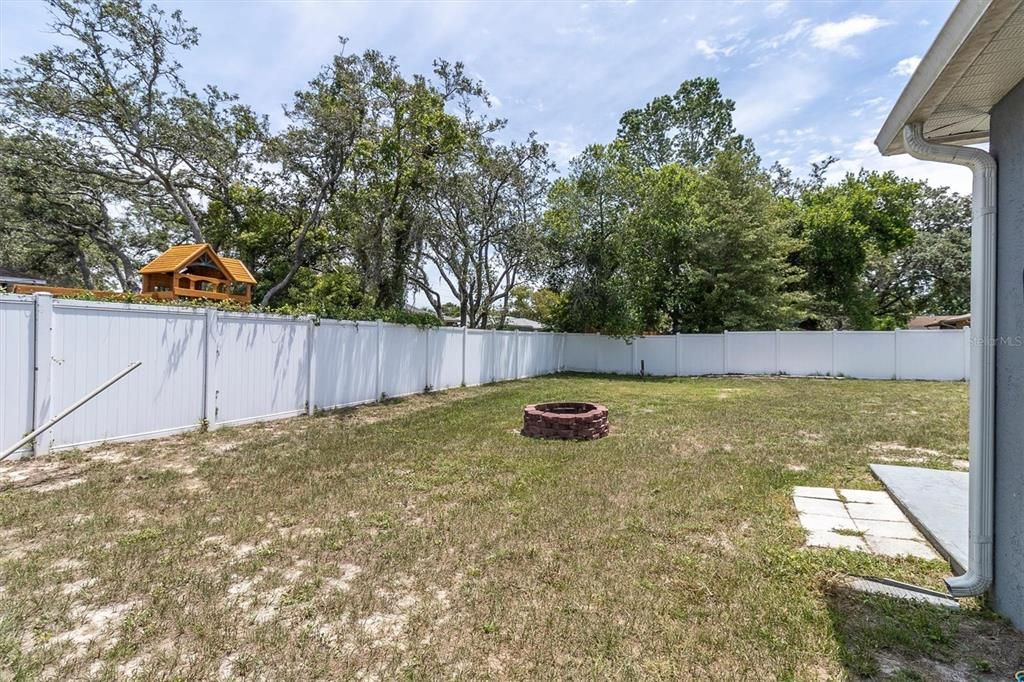 En Venta: $340,000 (4 camas, 3 baños, 1762 Pies cuadrados)