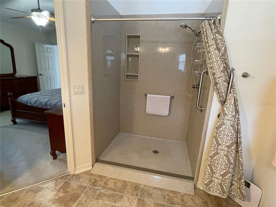 На продажу: $425,000 (2 спален, 2 ванн, 1500 Квадратных фут)