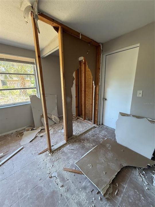 For Sale: $149,990 (3 beds, 2 baths, 1188 Square Feet)