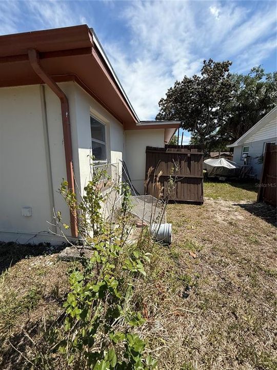 For Sale: $149,990 (3 beds, 2 baths, 1188 Square Feet)