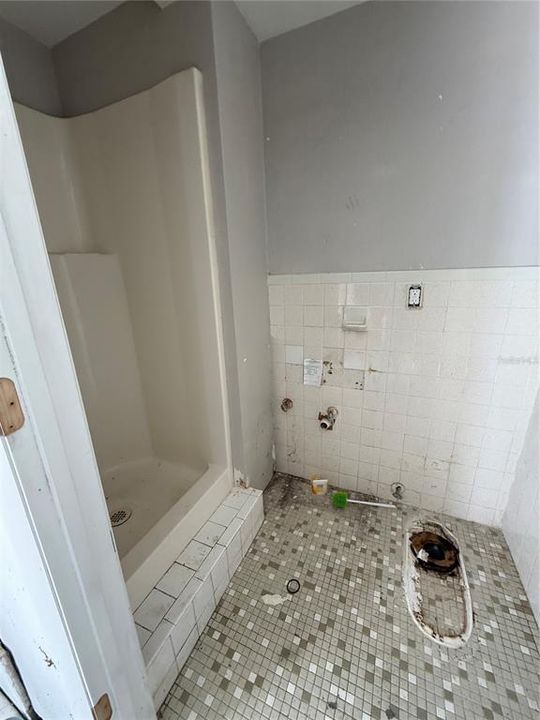 For Sale: $149,990 (3 beds, 2 baths, 1188 Square Feet)