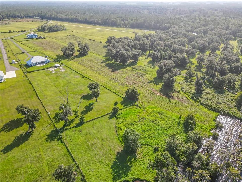 En Venta: $375,000 (6.10 acres)