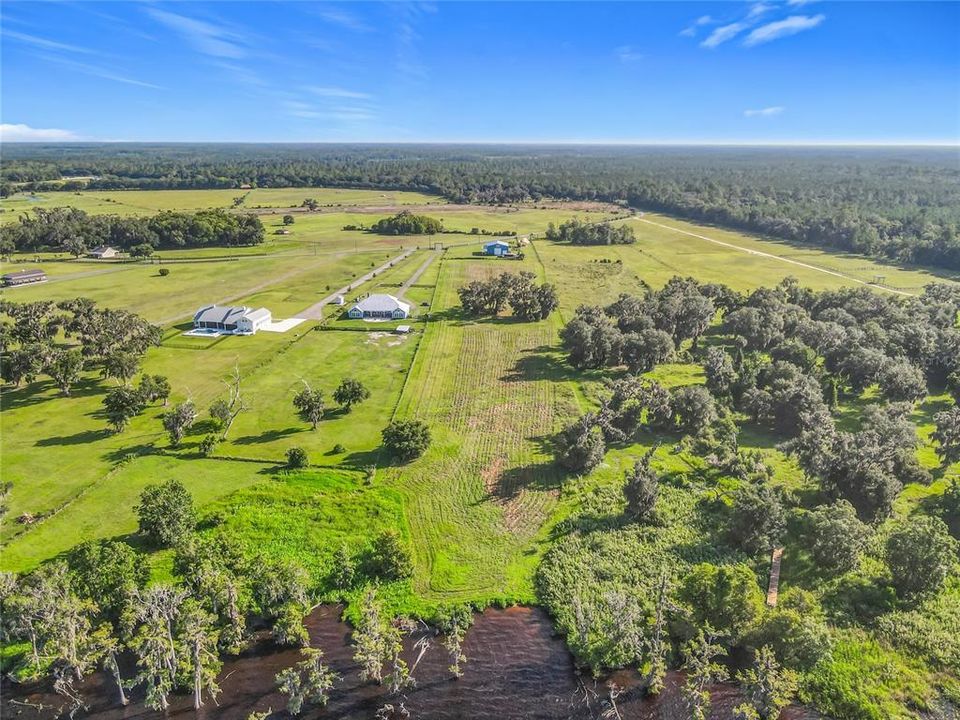 En Venta: $375,000 (6.10 acres)