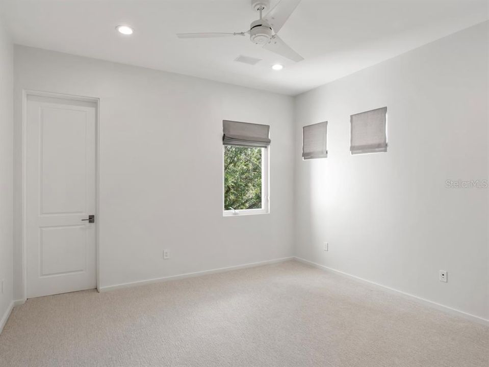 En Venta: $3,095,000 (3 camas, 3 baños, 4425 Pies cuadrados)